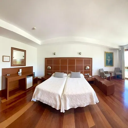 Hotel Acinipo 4*