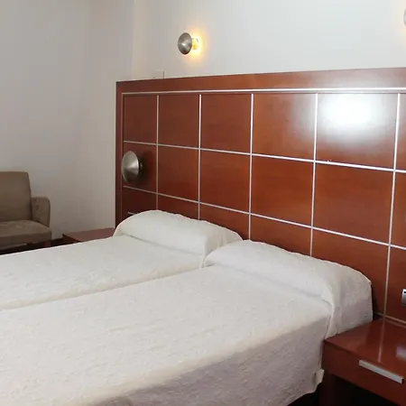 Acinipo Hotel 4*