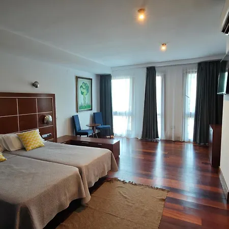 Hotel Acinipo 4*