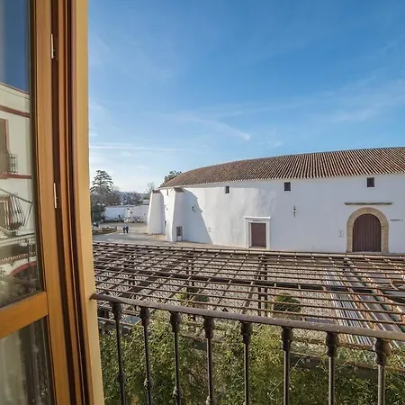 Acinipo Hotel 4*